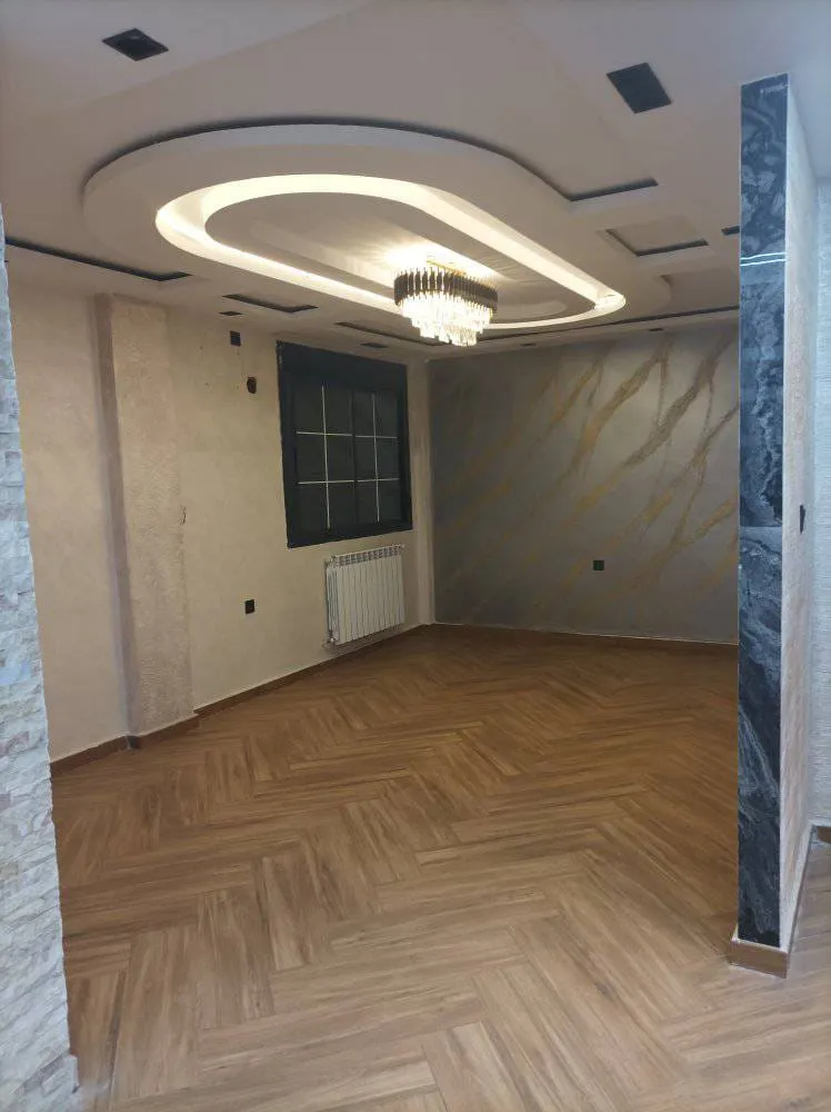 Appartement F3 au 1 er étage à haï salame 